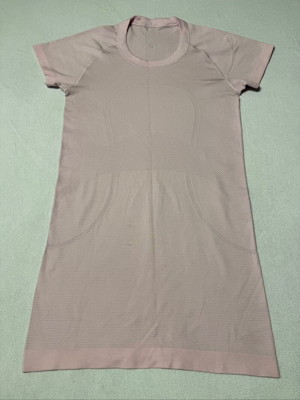 Lululemon Swiftly Tech Short-Sleeve Shirt (Hip Length) - Size 4